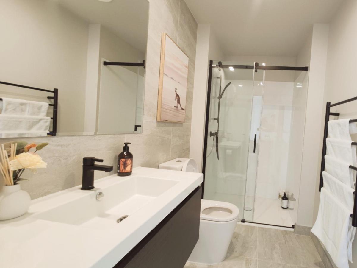Luxurious 2 Bedroom Apartment Free Secure Parking Окленд Экстерьер фото